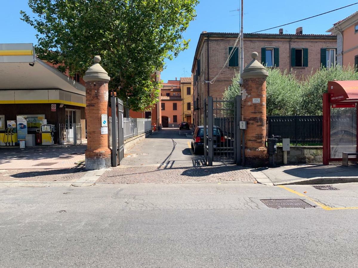 Bed In Bo Porta San Donato Apartment Bologna Ngoại thất bức ảnh